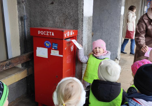 Dzieci wysyłają listy do Rodziców