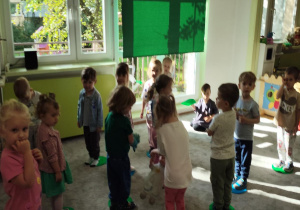 Zabawy ruchowe na dzień kropki