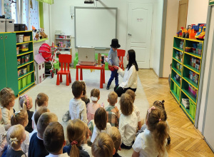 Zabawy z okazji dnia przedszkolaka w grupie 1 i 2
