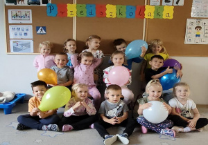 Wspólne zdjęcie z okazji dnia przedszkolaka