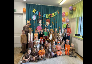 Pamiątkowe zdjęcie grupy IV