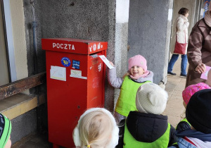Dzieci wysyłają listy do Rodziców